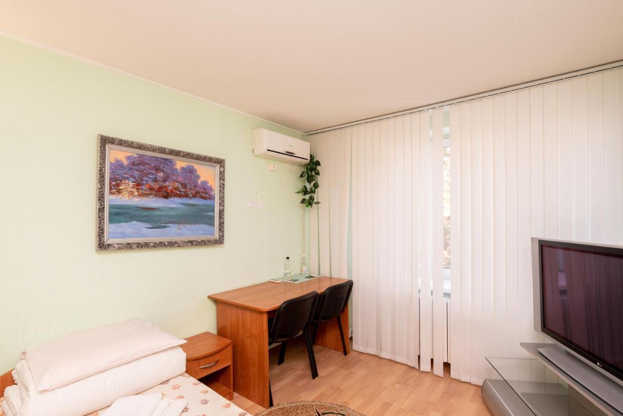 Elektromash Hotel Tiraspol Ngoại thất bức ảnh